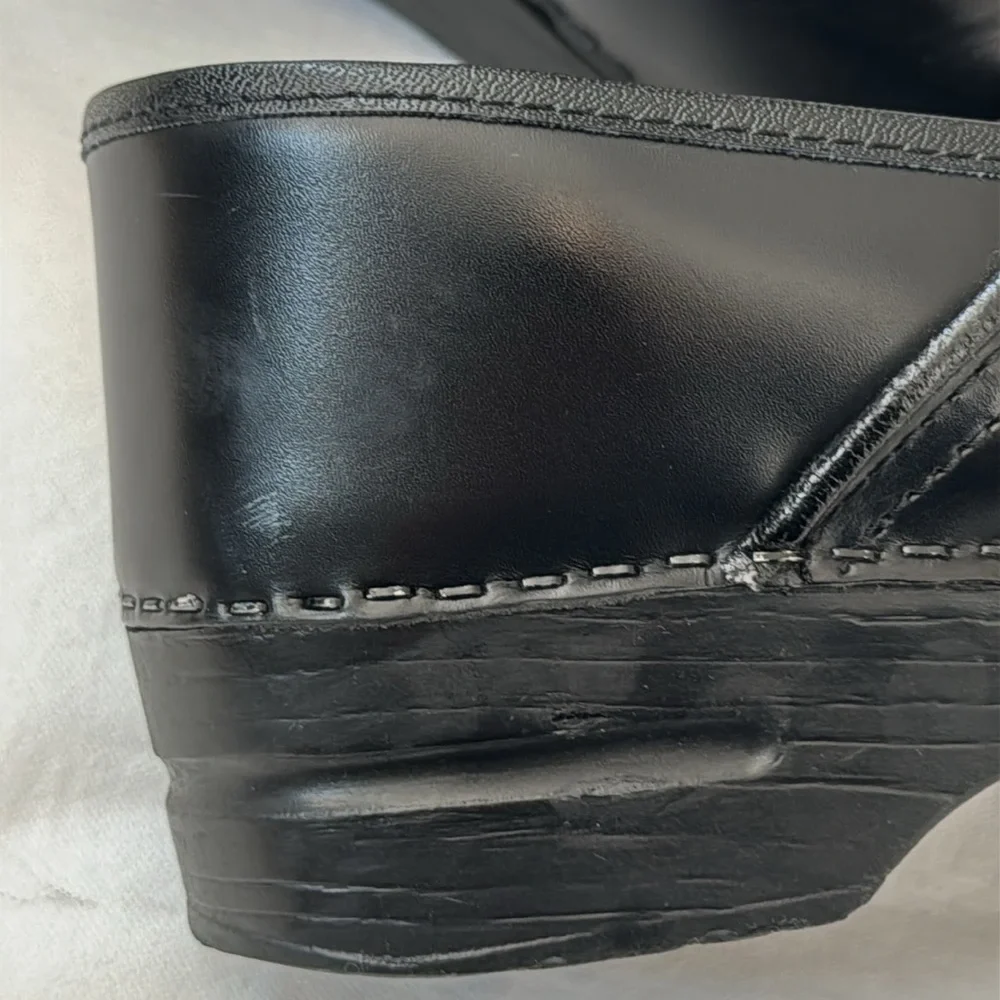 Dansko Professional black cabrio leather clogs, unisex size 43